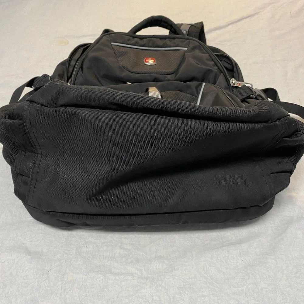 SwissGear Airflow Laptop Backpack Black Travel School Book Bag Multi Pocket